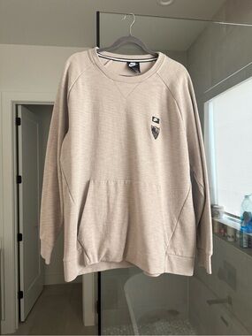 Nike Men’s Light Beige Crewneck Sweatshirt
